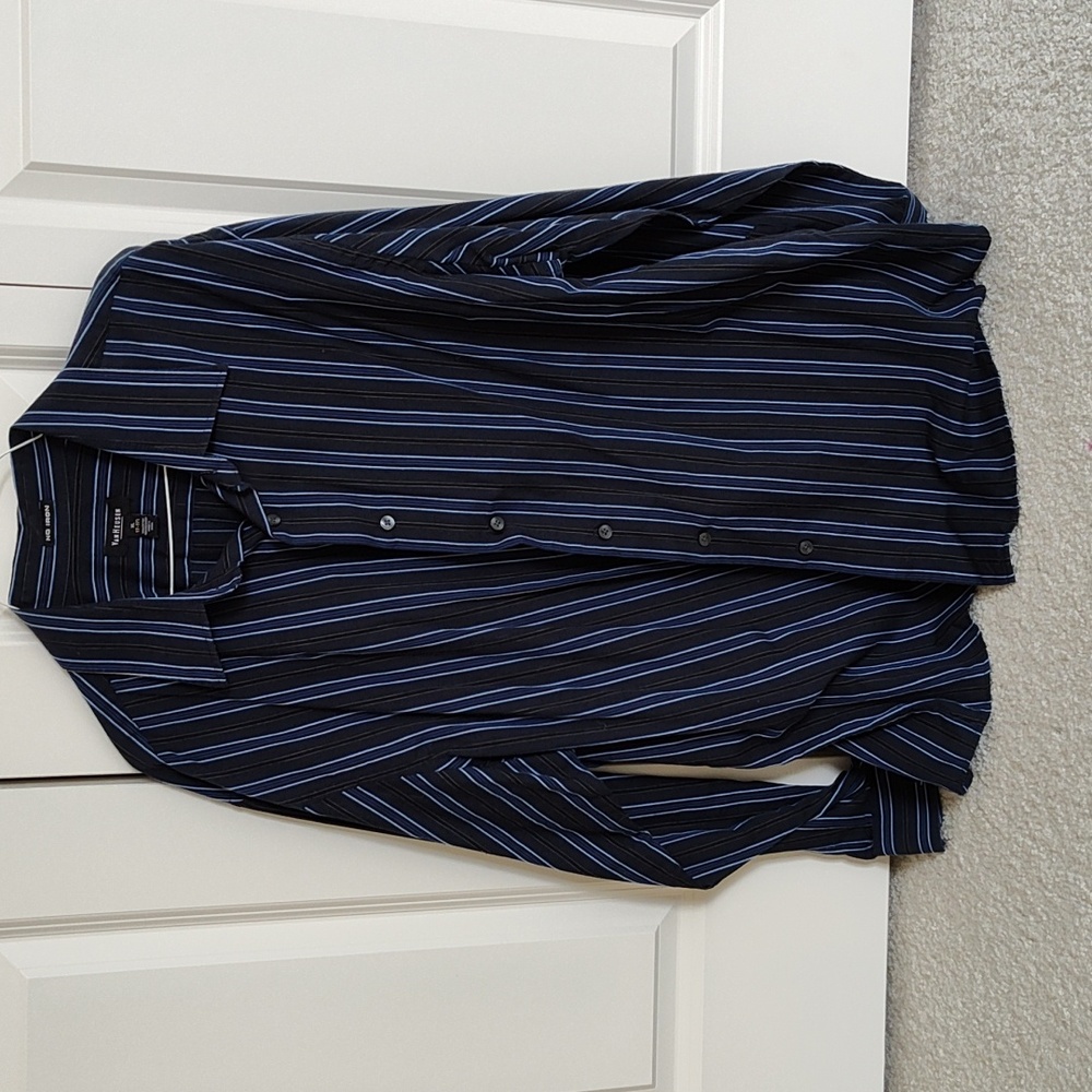 No Iron long sleeve button down shirt